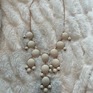 Cream jewel necklace